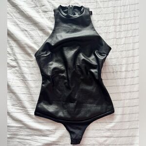 Skims High Neck Body Suit🖤